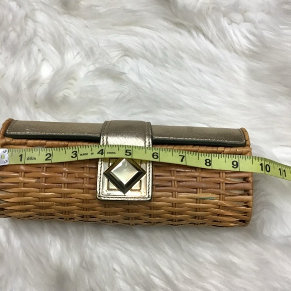 MICHAEL KORS wicker/leather baguette clutch Gold Tone Turn Lock - Picture 2 of 13